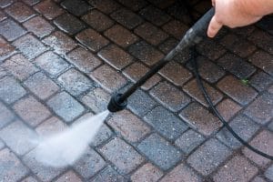 5 Features to Compare When Buying a Hot Water Pressure Washer 