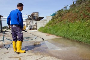 Are You in the Market for a Commercial Pressure Washer? Consider This Buying Guide